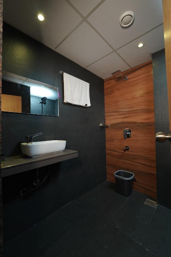 Southern Residency Kochi ภายนอก รูปภาพ