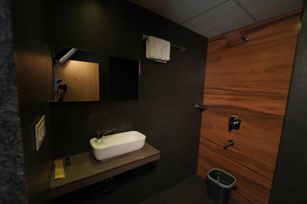 Southern Residency Kochi ภายนอก รูปภาพ