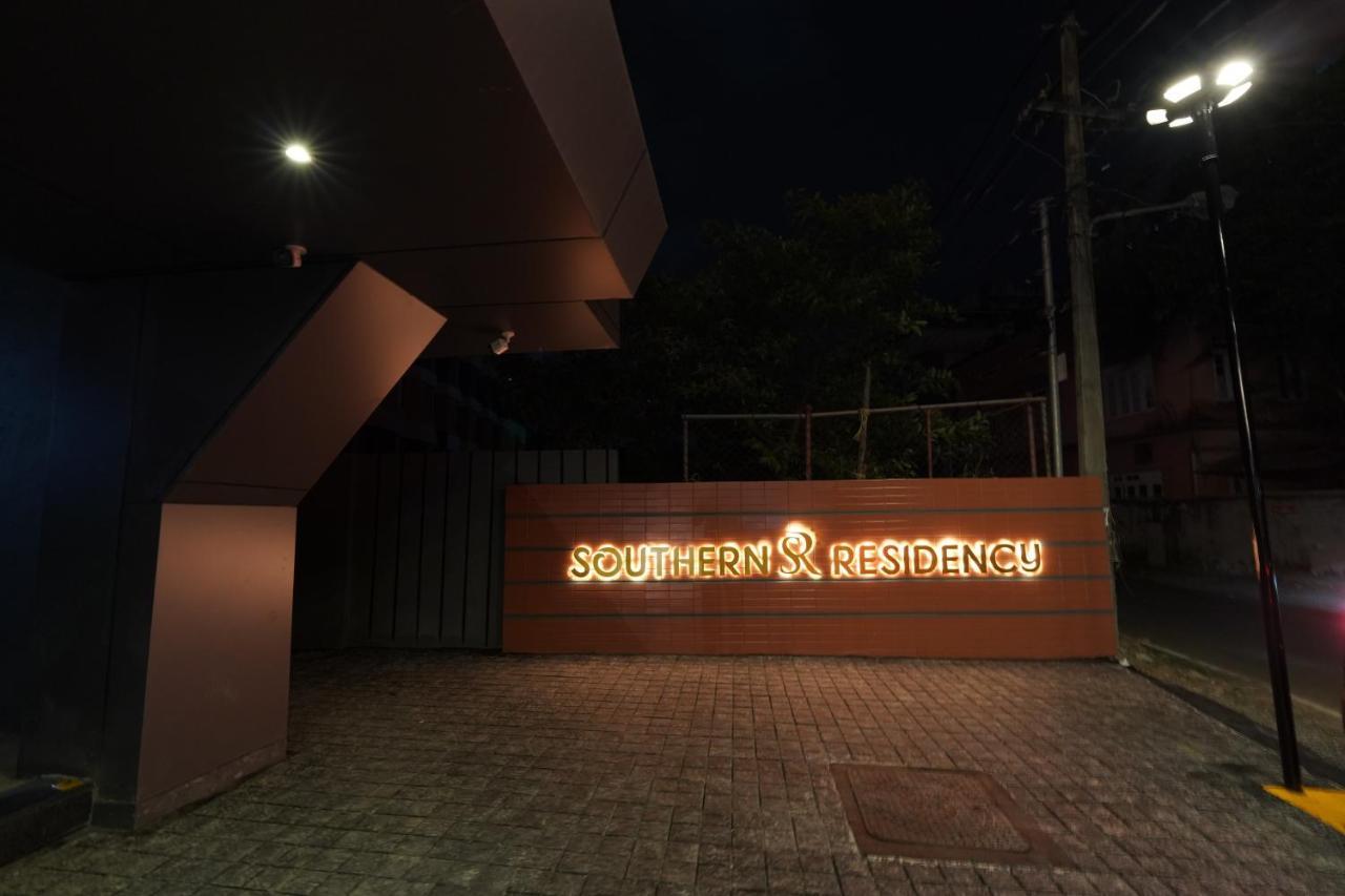 Southern Residency Kochi ภายนอก รูปภาพ